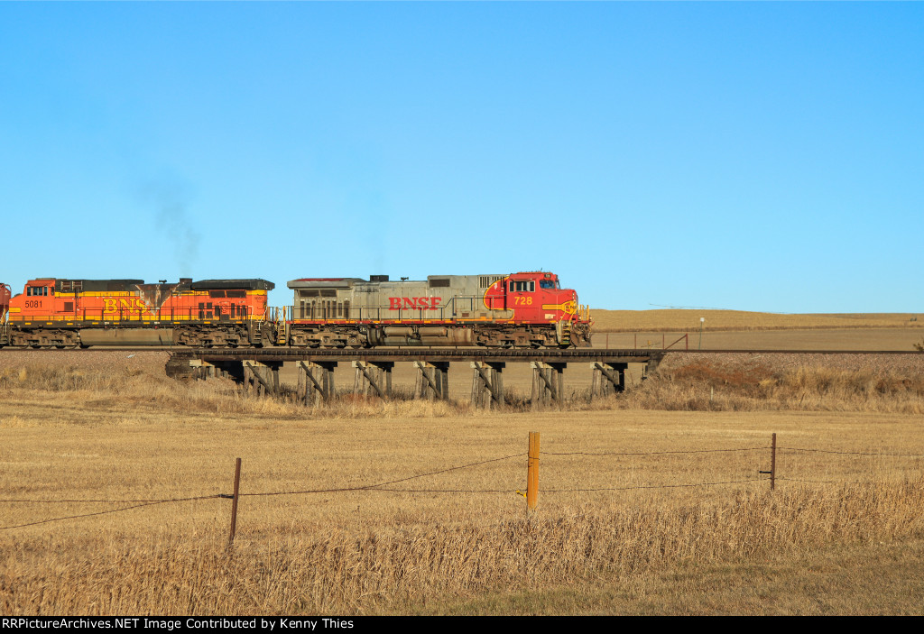 BNSF 728